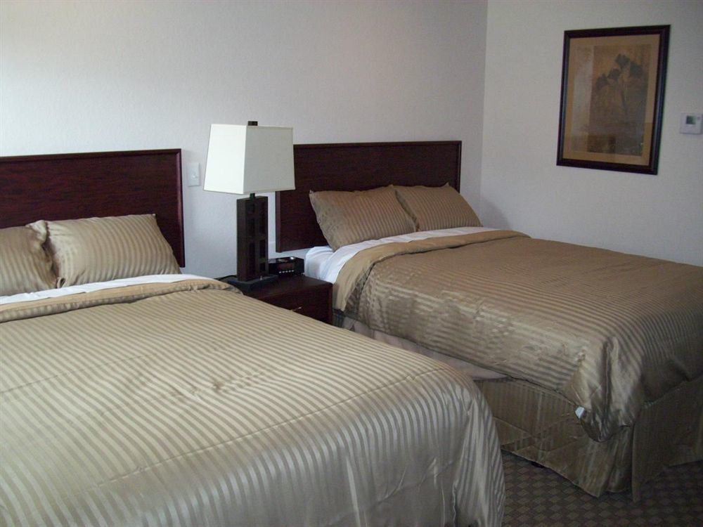 Price Pointe Inn Waukesha Zewnętrze zdjęcie