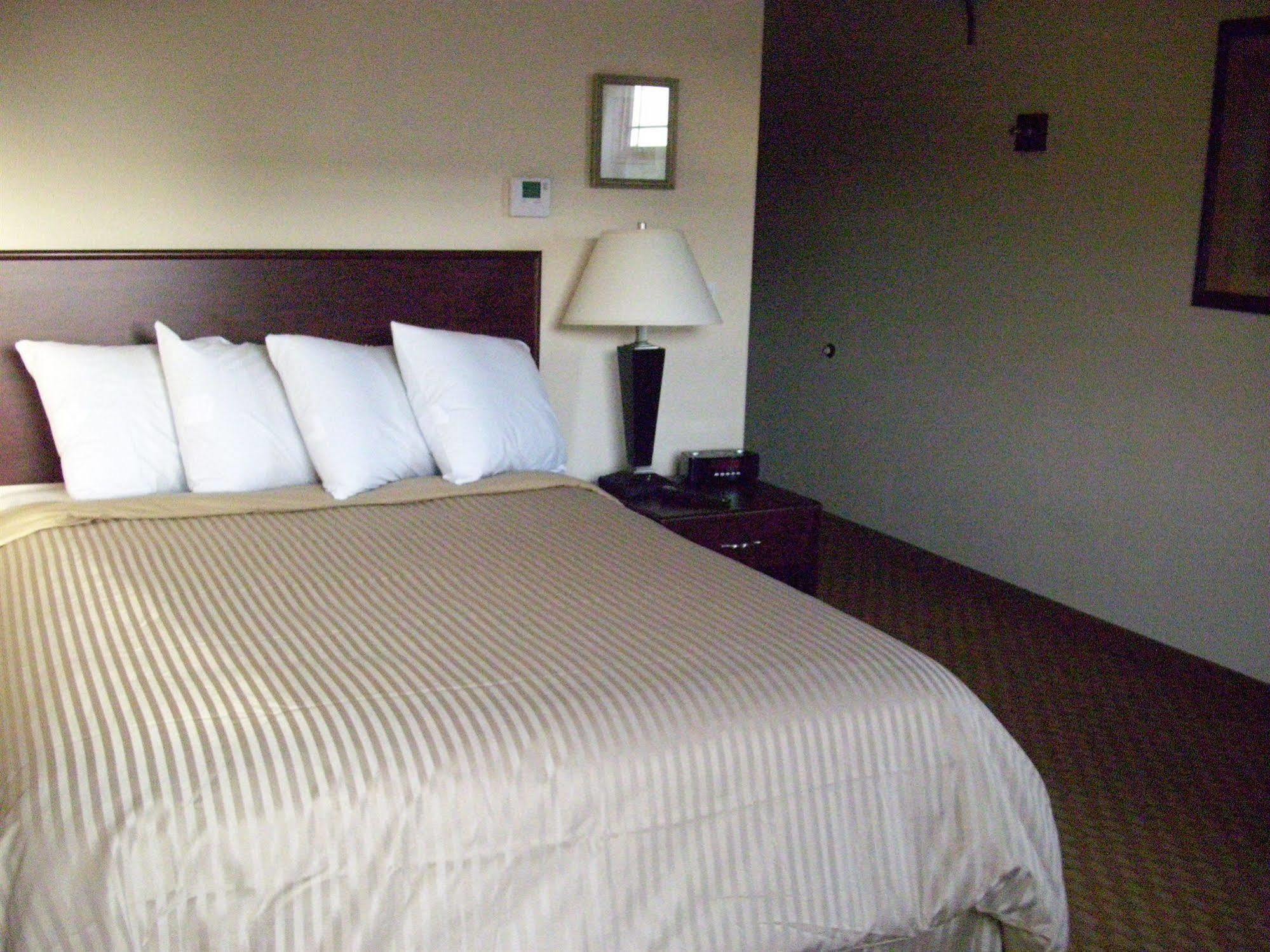 Price Pointe Inn Waukesha Zewnętrze zdjęcie