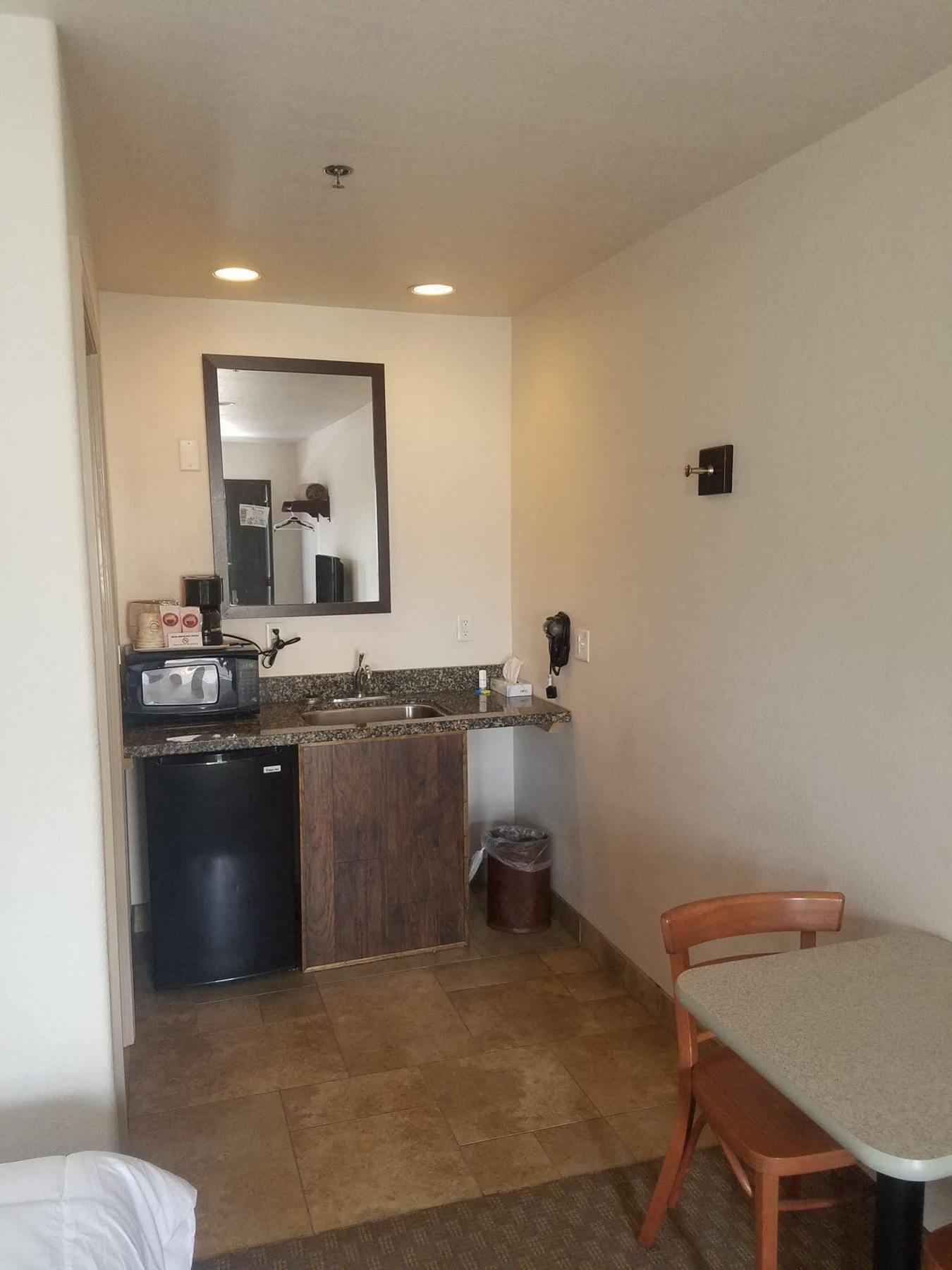 Price Pointe Inn Waukesha Zewnętrze zdjęcie