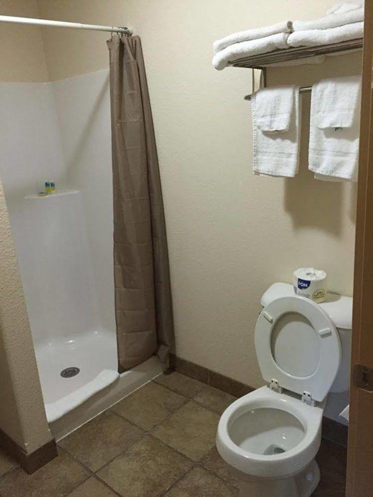 Price Pointe Inn Waukesha Zewnętrze zdjęcie