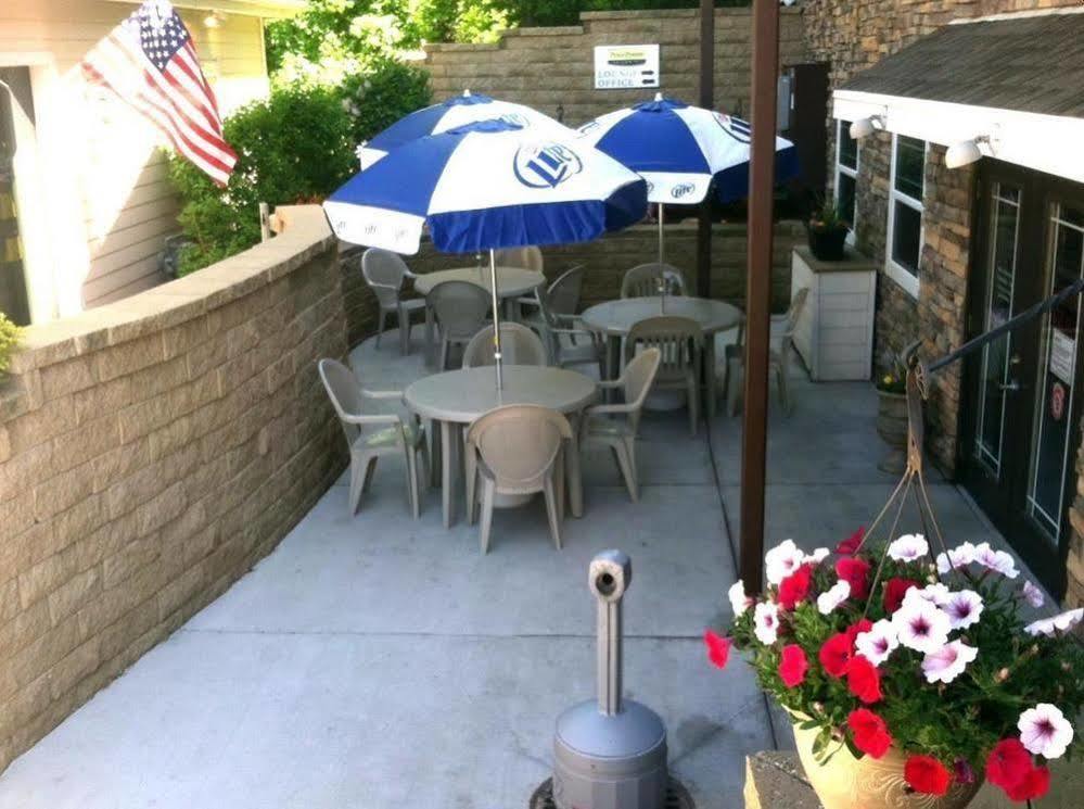 Price Pointe Inn Waukesha Zewnętrze zdjęcie